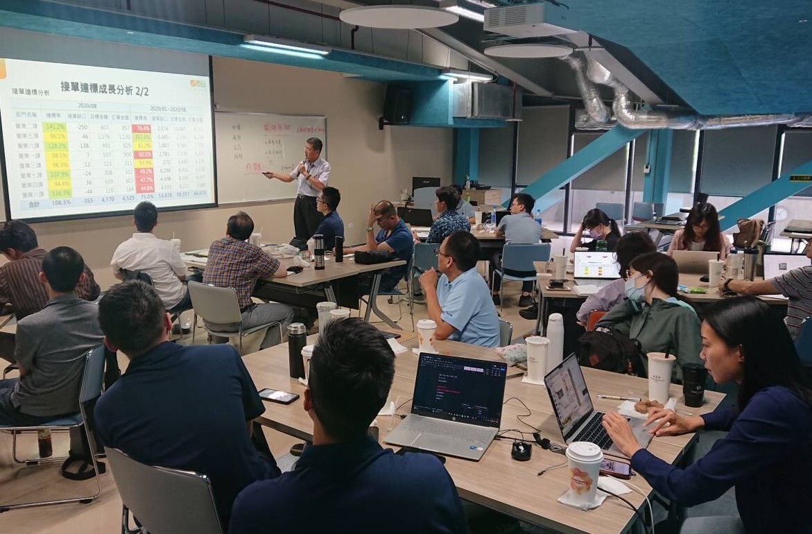 數據班上課畫面 數據班上課畫面